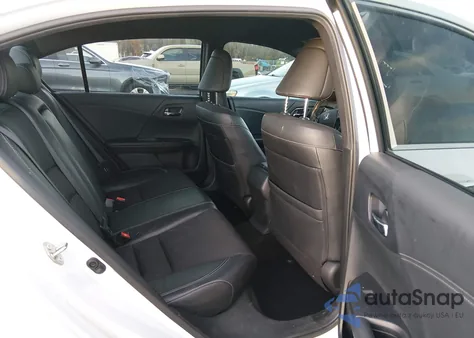 2016 Honda Accord Sport z USA, uszkodzony, nr VIN 1HGCR2F56GA179166